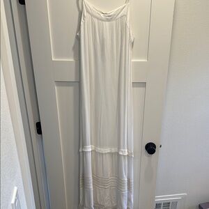 Elegant White Maxi Dress